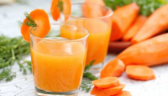 Centrifugato di carote sano e nutriente