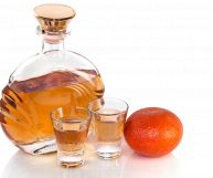 Scopriamo insieme quali sono le caratteristiche e i valori nutrizionali principali legati al cognac al mandarino, usato per cocktail e in pasticceria