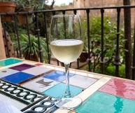 Colli di Luni DOC Vermentino, vino ottimo con risotti alle verdure, pasta al pesto e pesce al cartoccio