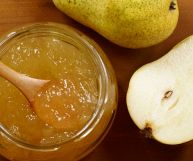 La confettura di pere: tutto quello che devi sapere su come usarla in cucina e sui valori nutrizionali