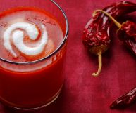 Vediamo quali sono le caratteristiche della crema di peperoncini e quali valori nutrizionali sono associati a questo ingrediente immancabile in cucina