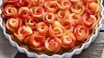 Crostata di rose e frutti