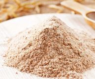 Una farina alternativa dalle proprietà incredibili che ci permette di portare in tavola preparazioni gustose e salutari: la farina di miglio