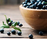 Insaporiscono naturalmente secondi piatti a base di carne e di pesce e hanno delle proprietà virtuose per l'organismo. Scopriamo le foglie di mirto