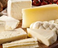 Protagonisti assoluti dei nostri antipasti e degli aperitivi, i formaggi misti non possono mai mancare nella nostra cucina. Ecco perché