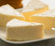 Sono buoni e deliziosi e fanno bene alla salute. Scopriamo le caratteristiche e le proprietà dei formaggini di capra