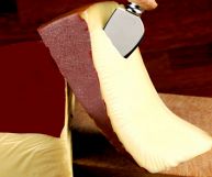 Un formaggio da tavola squisito che arricchisce con gusto tantissime preparazioni. Ecco le caratteristiche del formaggio Fontal