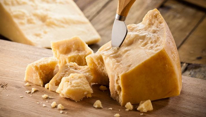 Il formaggio Lodigiano è un formaggio semigrasso caratterizzato da una tradizione autentica e antica. Scopriamo le sue caratteristiche