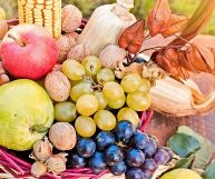 Mangiare frutta di stagione significa fare il pieno di energie e vitamine seguendo la stagione degli alimenti e rispettando l'ambiente