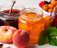 Le caratteristiche della frutta sciroppata sono molteplici, vediamo insieme quali sono e come si usa nelle migliori ricette di cucina