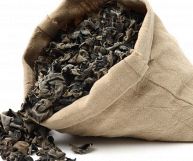 I funghi cinesi neri secchi sono un ingrediente dal sapore straordinario e dalle proprietà virtuose