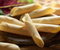 Tipici della cucina emiliana, i garganelli all'uovo sono particolarmente apprezzati per le loro caratteristiche