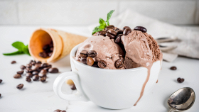 Gelato al caffè: proprietà, benefici ed effetti collaterali