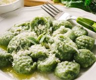 Gli gnocchetti verdi, il cui colore deriva dalla presenza di spinaci nell'impasto, sono un formato di pasta delizioso: ecco le loro proprietà nutrizionali