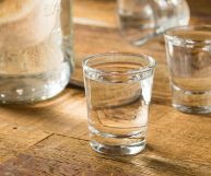 La grappa valdostana è un digestivo amatissimo del territorio: la produzione dalle vinacce locali