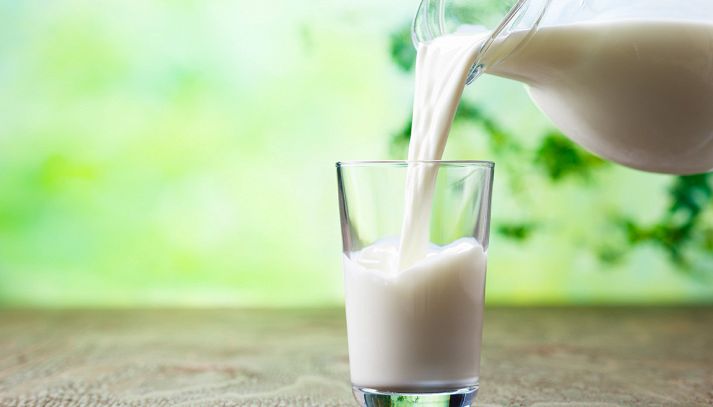 Scopriamo il latte parzialmente scremato, un alimento molto utile al nostro organismo e consigliato a tutte le età, valido supporto per il calcio
