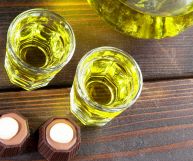 Scopriamo insieme le caratteristiche principali del liquore alla banana, dagli usi a tutte le ricette: vediamo quali sono i suoi valori nutrizionali