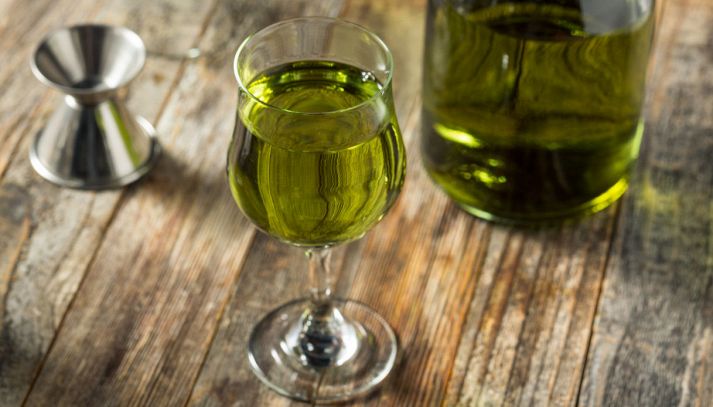 Scopriamo quali sono le caratteristiche e i valori nutrizionali legati al liquore chartreuse, prodotto nato dall'esperienza dei monaci certosini
