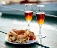 Ottimo come aperitivo, a fine pasto o per preparare gustosi piatti. Scopriamo il marsala