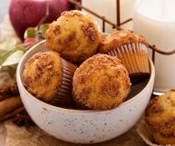 I muffin sono dei dolci perfetti per la prima colazione o, nella loro versione salata, come antipasti sfiziosi: ecco quali sono le loro proprietà nutrizionali
