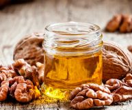 Come si usa l'olio di noci in cucina? E quali sono le sue caratteristiche?