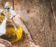 Le caratteristiche dell'olio di semi di lino sono molto speciali per la nostra salute: vediamo insieme quali sono e come si usa nelle ricette di cucina