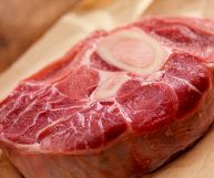 Gli ossibuchi di vitello si utilizzano per tantissime ricette, in umido e stufati, gustosi bolliti e brodi saporiti