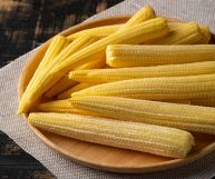 La pannocchietta, o mais novello, è un ingrediente eccellente per complementare la dieta di tutti, grandi e piccini. Scopri proprietà e valori nutrizionali