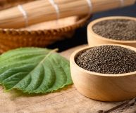 La perilla è una pianta aromatica molto utilizzata nella cucina orientale, con particolare riferimento alle sue foglie e ai semi: ecco le proprietà nutrizionali