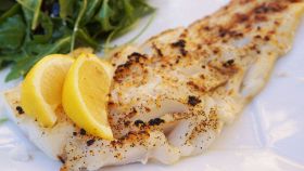 Pesce al forno con cannellini