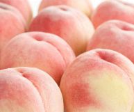 Salutari, buone e succose, ecco le caratteristiche delle pesche bianche