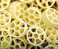 Un tipo di pasta dalle particolari caratteristiche. Sapere come usare le ruote in cucina permette di variare e creare una moltitudine di ricette