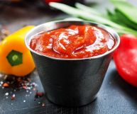 Salsa chili dolce: proprietà, valori nutrizionali e usi in cucina