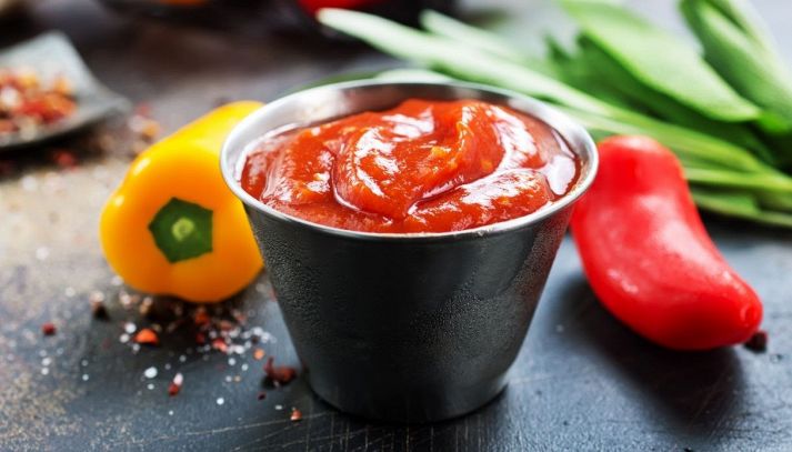Salsa chili dolce: proprietà, valori nutrizionali e usi in cucina