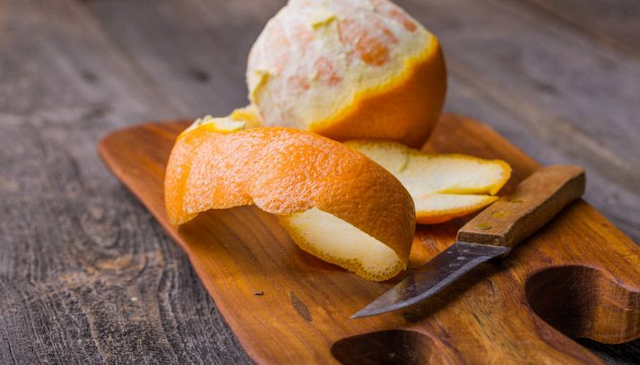 Le scorze d'arancia sono usate in cucina, per la realizzazione dei migliori dolci ma anche di primi piatti: vediamo quali sono le loro caratteristiche