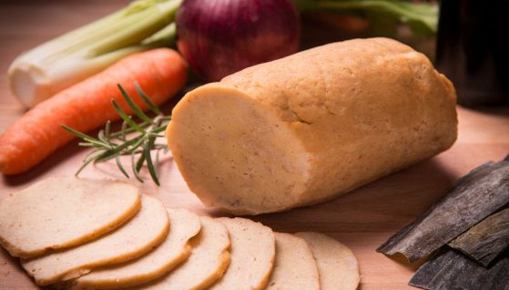 Seitan tagliato a fette
