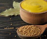 I semi di senape sono preziosi chicchi che sprigionano il tipico gusto piccante a contatto con l'acqua. Ottimi per ogni tipo di pietanza