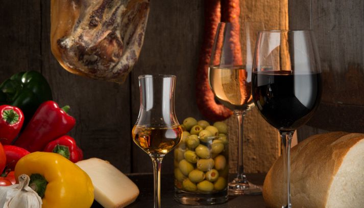 Lo Sherry è un vino speciale che proviene dalla Spagna e che viene usato per i cocktail e per le migliori ricette di cucina: vediamo le sue caratteristiche