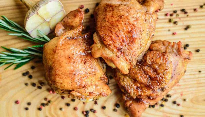 Versatili e deliziose: le sovracosce di pollo sono un ingrediente eccezionale ed economico, perfetto per creare piatti davvero succulenti