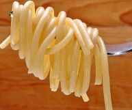 Sapere come usare gli spaghettoni in cucina è utilissimo per dare vita a primi piatti sfiziosi: ecco cosa dobbiamo conoscere su questo formato di pasta