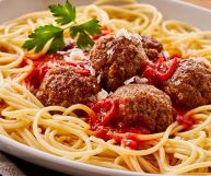 I vermicelli sono un tipo di pasta lunga che si abbina alla perfezione a molti sughi della tradizione mediterranea. Ecco come usarli in cucina