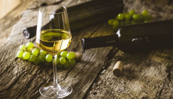 il vino bianco è un ingrediente ottimo per tante ricette