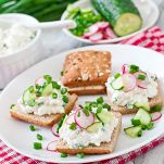 Ricetta tartine zucchine e cetrioli