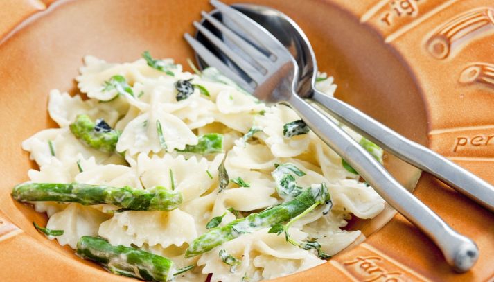 Ricetta farfalle asparagi e zucchine