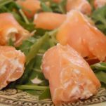 Insalata di salmone avocado e rucola