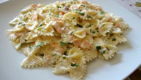 Pasta caviale e salmone