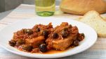 Piatto con tonno alla mediterranea