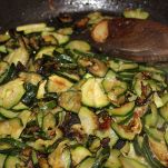 Straccetti di manzo su verdure croccanti