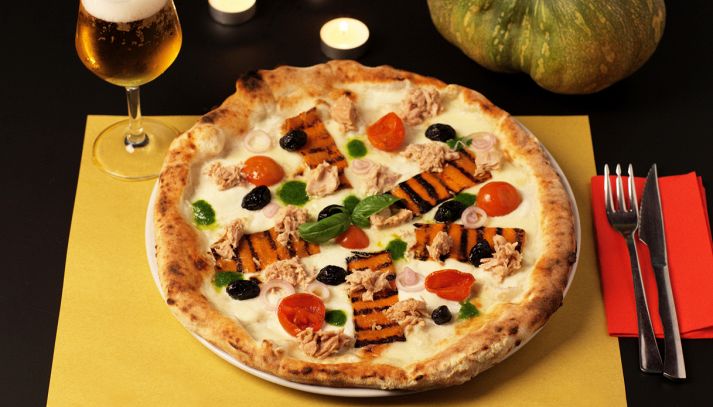 Pizza Halloween con tonno Mare Aperto al naturale