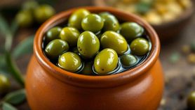 Olive verdi in salamoia
